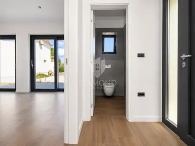 Haus zum Kauf in Rovinj, 198,2 m² - 19
