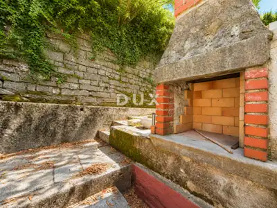 House 58 m², Labin - old town core and private courtyard - 2
