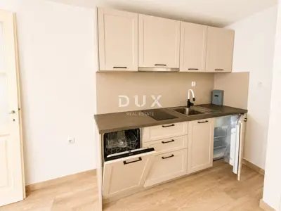 House 58 m², Labin - old town core and private courtyard - 9