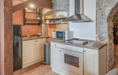Stone house 110 m², Buzet - quiet settlement - 8