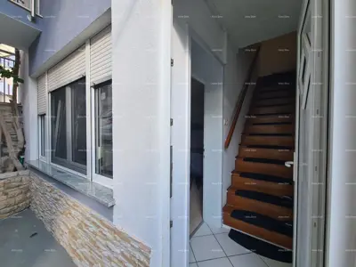 Kuća u Medulinu, centar, 2 etaže i 2 dijela - 21