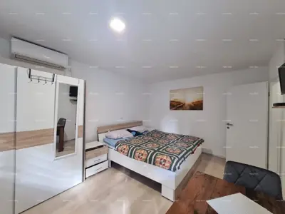 Kuća u Medulinu, centar, 2 etaže i 2 dijela - 16
