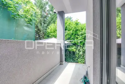Stan 108 m², Jarun, vrt 53 m² i parkirno mjesto - 19