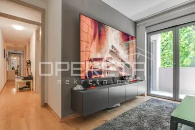 Stan 108 m², Jarun, vrt 53 m² i parkirno mjesto - 11