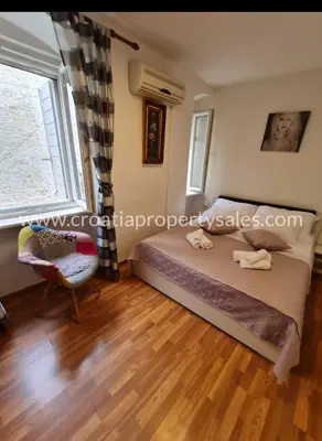 Apartment 96 m², Split - Diocletian's Palace, attractive location - 2