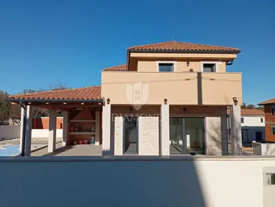 Kuća 155 m² u Svetvinčentu, bazen i okućnica - 2
