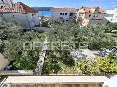 Kuća 835 m², Zablaće kraj Šibenika, 2. red od mora - 5