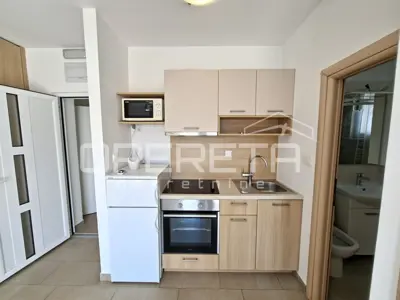 Kuća 835 m², Zablaće kraj Šibenika, 2. red od mora - 9