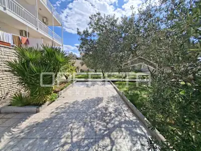 Kuća 835 m², Zablaće kraj Šibenika, 2. red od mora - 3