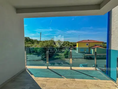 Stan 49 m², Lovrečica, 2 spavaće sobe i balkon - 11
