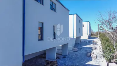 Stan 49 m², Lovrečica, 2 spavaće sobe i balkon - 15