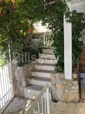 Omiš, Haus zum Verkauf 50 m vom Meer, Panoramablick - 7