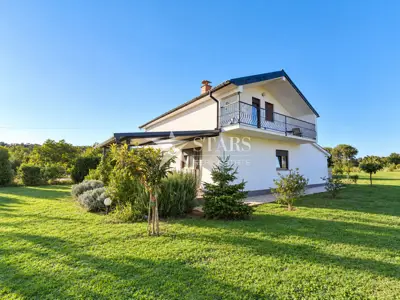 Haus 84 m², Loborika - ruhige Sackgasse