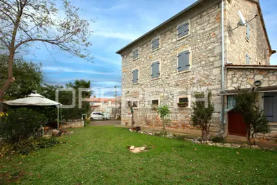 Stone house, Poreč, 2 apartments and garden