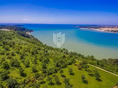 Beautiful plot with panoramic sea views - 8