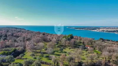 Beautiful plot with panoramic sea views - 2
