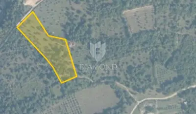 Beautiful plot with panoramic sea views - 11