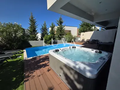 Villas 700 m², Novalja - 5* complex and private pools