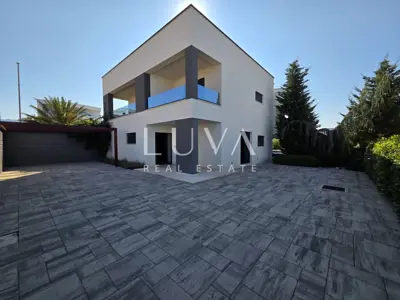 Villas 700 m², Novalja - 5* complex and private pools - 17