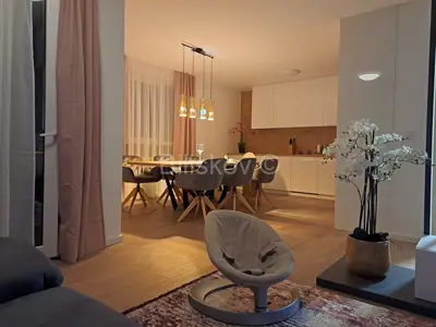 Stan 94 m², Špansko - svijetao, balkon i lift - 2