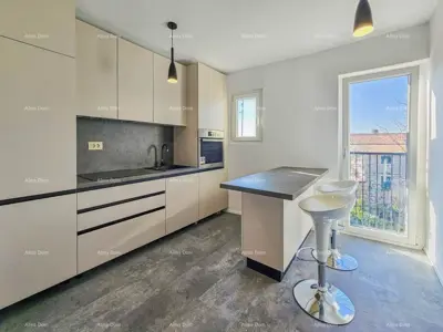 Wohnung 56 m², Buje, Zentrum - renoviert 2025