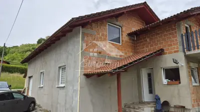 Kuća 222 m², Ciglenica Zagorska - dvije stambene jedinice - 11