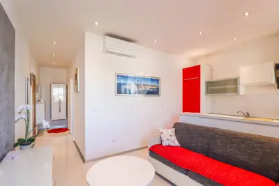 Apartment 55 m², Rovinj center - first row to the sea - 8