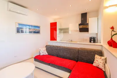 Apartment 55 m², Rovinj center - first row to the sea - 5