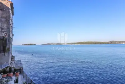 Apartment 55 m², Rovinj center - first row to the sea - 14