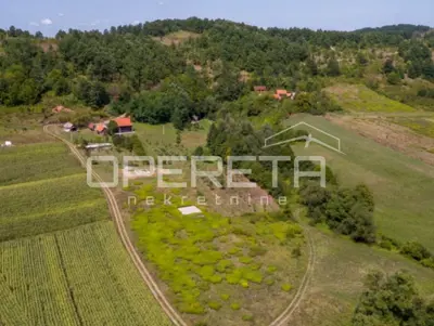 Imanje 217.175 m², Barilovići - kuća i zemljište