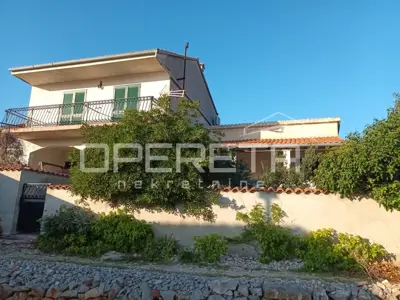 Haus 226 m², Kaprije - 100 m zum Meer und Garten