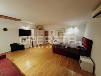 Kuća 332 m², Kaštel Sućurac - blizina sadržaja - 8
