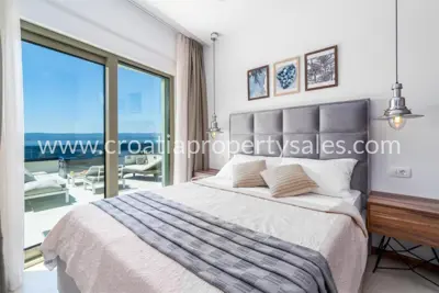 Villa 570 m², Omiš - first row to the sea - 7