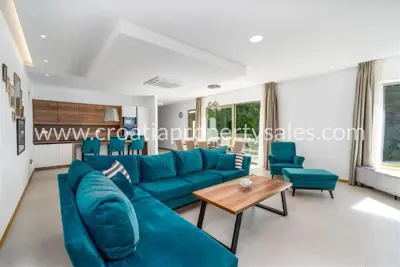 Villa 570 m², Omiš - first row to the sea - 5