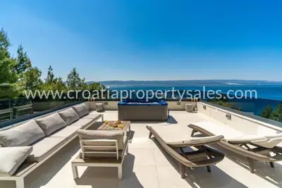 Villa 570 m², Omiš - first row to the sea - 12
