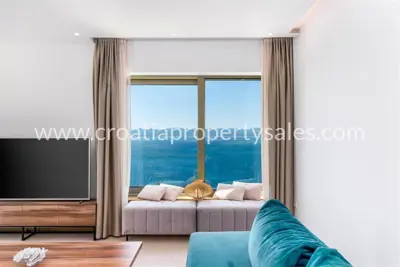 Villa 570 m², Omiš - first row to the sea - 4