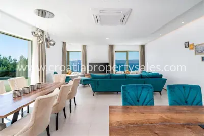 Villa 570 m², Omiš - first row to the sea - 3