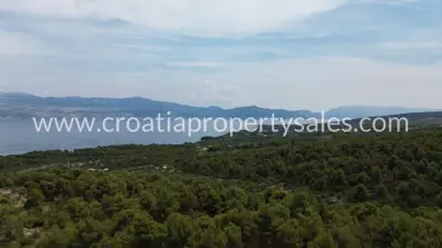 Zemljište, Brač, 12 540 m², 137 000 € - 6