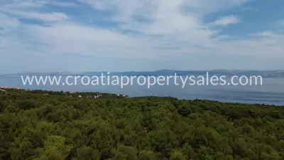 Zemljište, Brač, 12 540 m², 137 000 € - 3