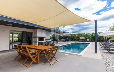 Poreč, modern house with a pool in a desirable location - 4