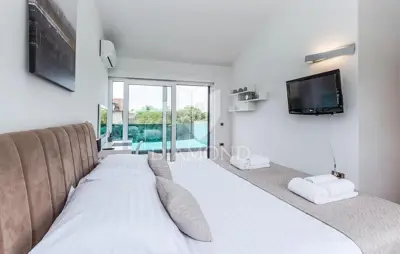 Poreč, modern house with a pool in a desirable location - 14
