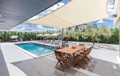Poreč, modern house with a pool in a desirable location - 18