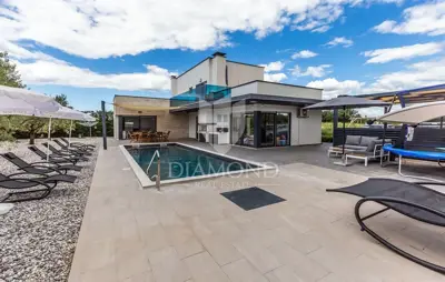 Poreč, modern house with a pool in a desirable location - 2