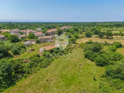 Land 352 m², Svetvinčenat - peaceful location in greenery - 2