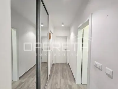 Wohnung 77 m², Podstrana - 4 Zimmer, Loggia und Parkplatz - 9