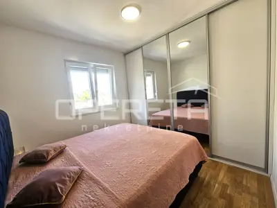 Wohnung 77 m², Podstrana - 4 Zimmer, Loggia und Parkplatz - 10