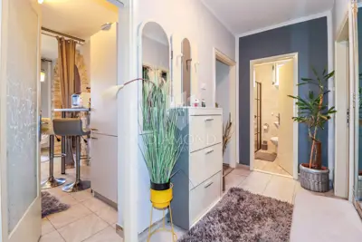 Rovinj, Wohnung in hervorragender Lage mit Terrasse und Meerblick - 13