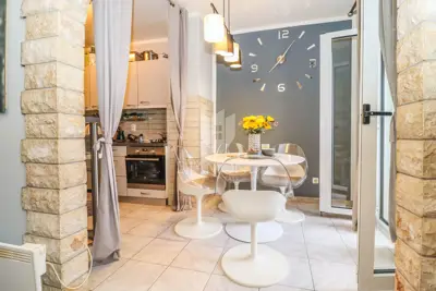 Rovinj, Wohnung in hervorragender Lage mit Terrasse und Meerblick - 5