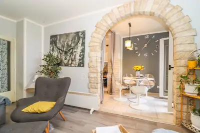 Rovinj, Wohnung in hervorragender Lage mit Terrasse und Meerblick - 2