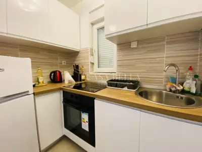 Klenovica, 1S+DB s terasom i parkingom, najam - 7
